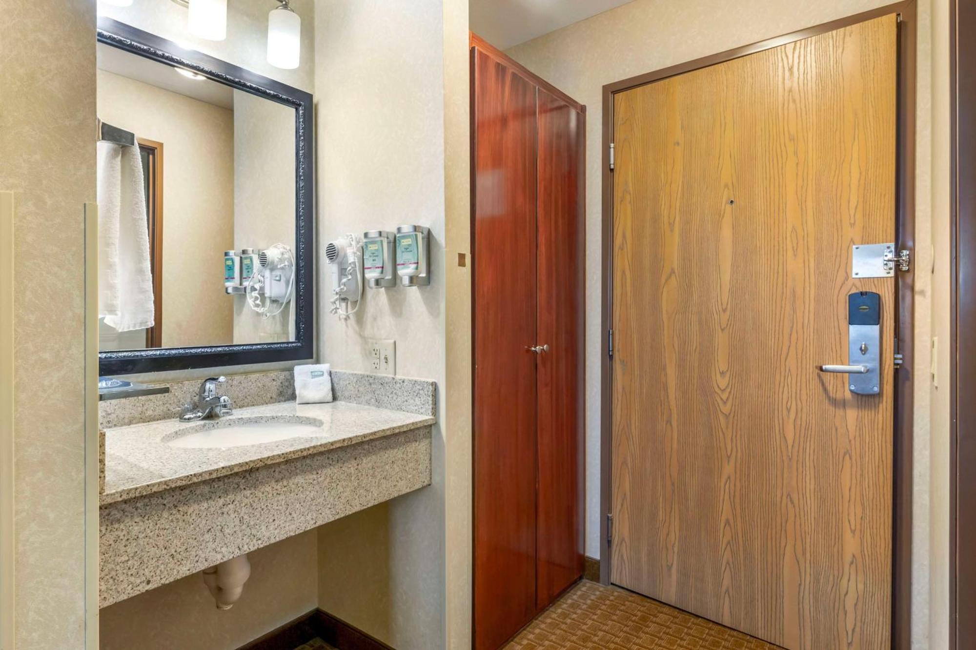 Best Western Wittenberg Inn Ngoại thất bức ảnh